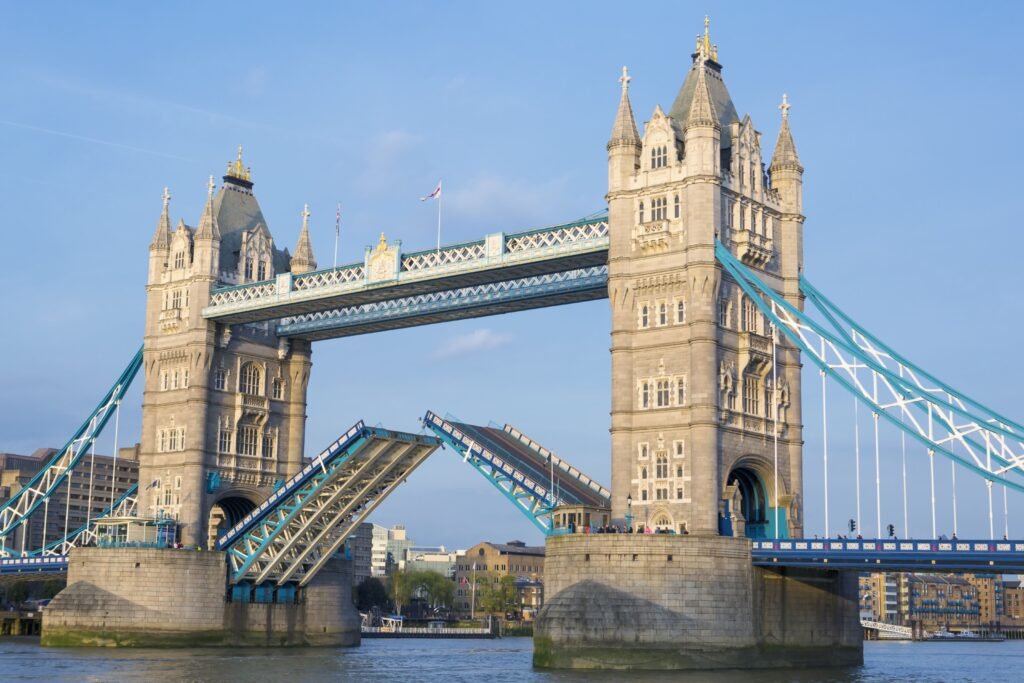 tower bridge london uk