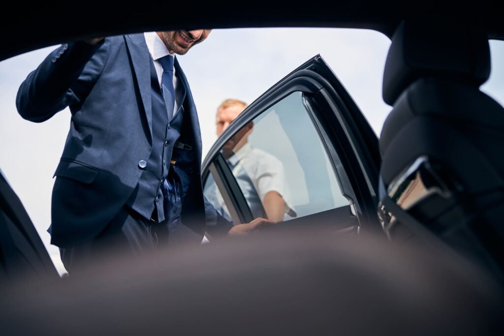 Top-rated Private Car Services with Chauffeurs in London 2 Private Car Services with Chauffeurs